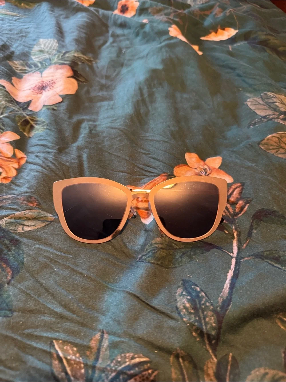 Classic gold Cat-Eye Sunglasses - Unbranded